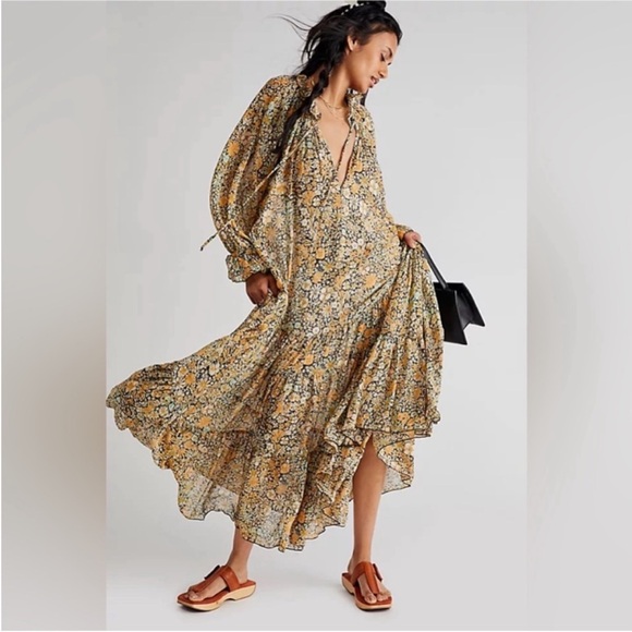 Free People Feeling Groovy Maxi Dress in a black/yellow floral print XS